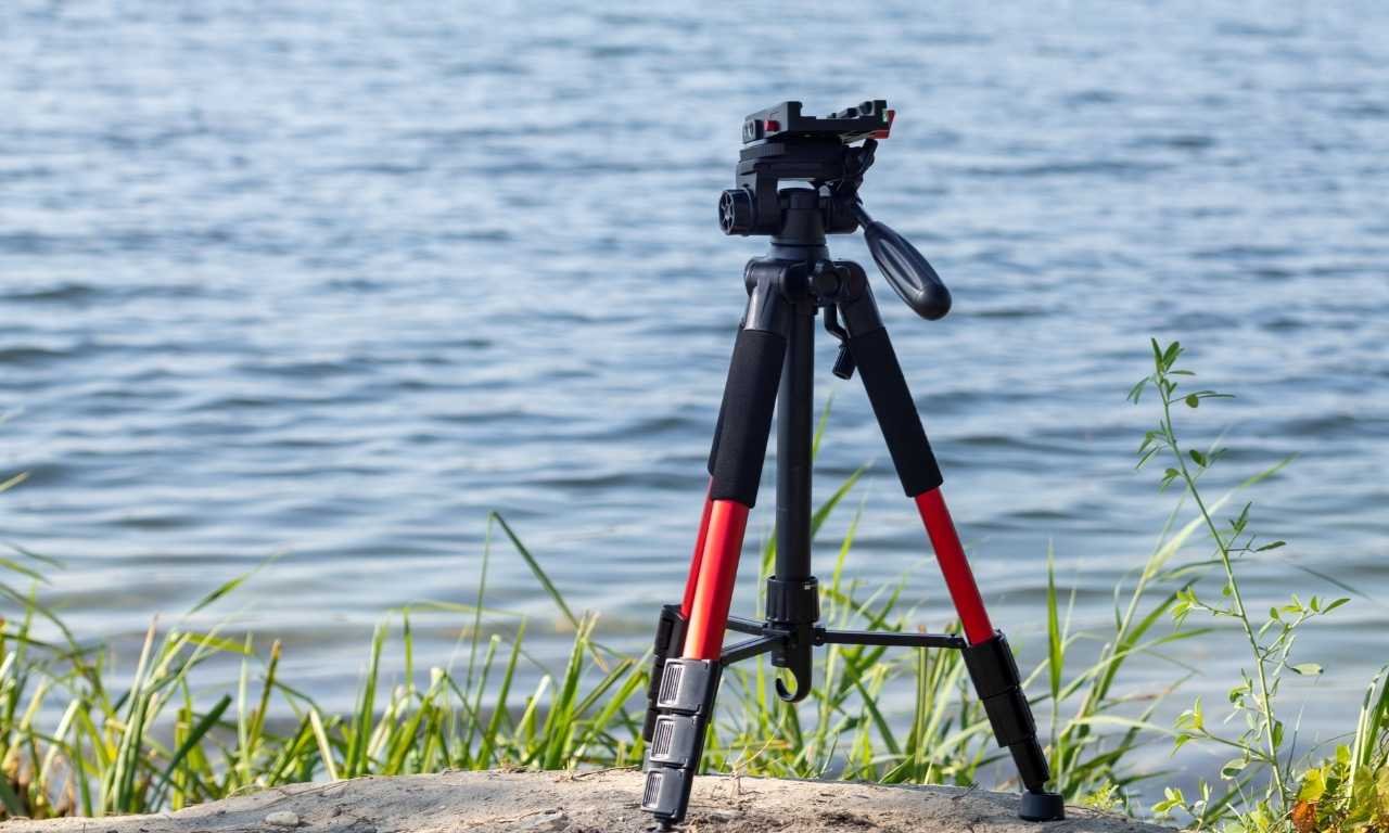 Tripod stand with rubber tip