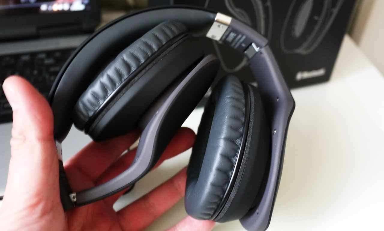 Why Bluetooth Headphones Lag